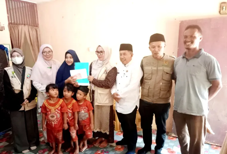 Bantu Pulihkan Ekonomi Warga, Pemkab Padang Pariaman Berikan Bantuan Pengembangan Usaha Yulidawati