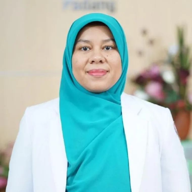 Ahli kesehatan anak memantau proses menyusui di posko pengungsian, memastikan bayi menerima ASI aman dan ibu mendapatkan dukungan penuh selama situasi darurat. (Foto: Ist)