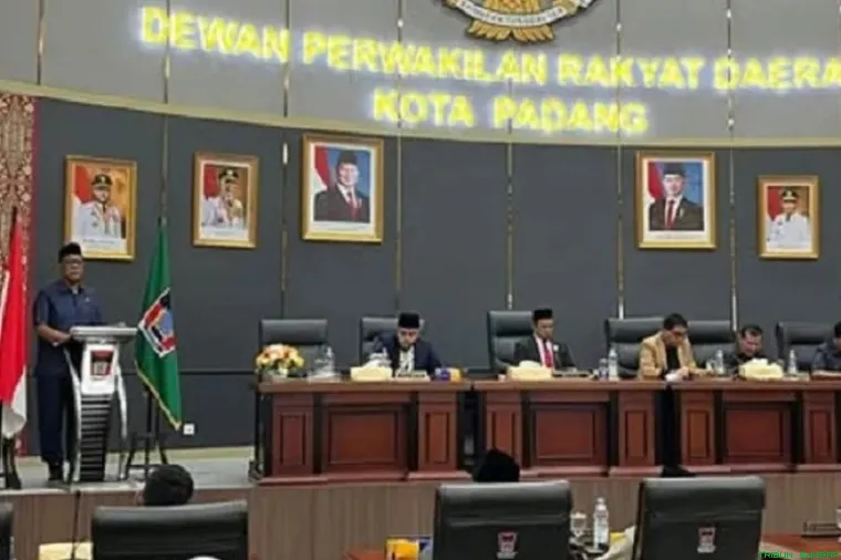 Suasana sidang paripurna penyampaian pandangan umum fraksi terhadap Rancangan APBD Tahun 2026. (Foto: Ist)