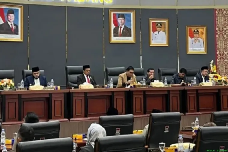 Suasana sidang paripurna penyampaian pandangan umum fraksi terhadap Rancangan APBD Tahun 2026. (Foto: Ist)