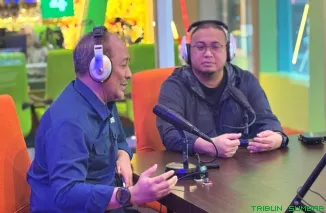 Andre Rosiade bersama jajaran RRI Padang memberikan penjelasan terkait percepatan bantuan Presiden Prabowo. (Foto: Ist)