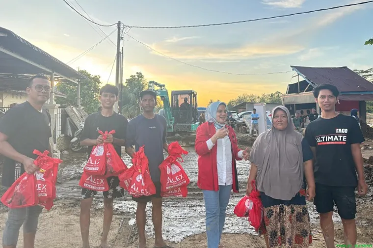 Bantuan dari Fraksi PDI-Perjuangan bagi koban bancana. (Foto: Ist)
