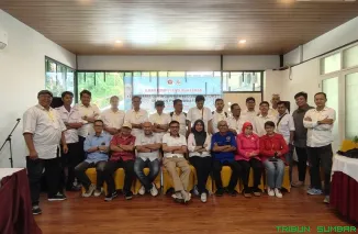 Seluruh peserta Uji Kompetensi Wartawan (UKW) yang digelar Jaringan Pemred Sumbar (JPS). (Foto: Ist)