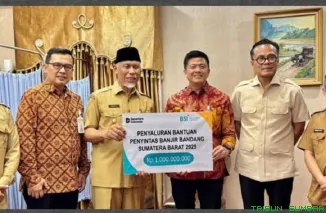 Kepala BP BUMN Dony Oskaria menyampaikan komitmen sinergi lintas sektor BUMN dalam percepatan pemulihan pascabencana di Aceh, Sumatera Utara, dan Sumatera Barat. (Foto: Ist)