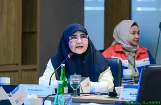 Anggota Komisi VI DPR RI Nevi Zuairina menyampaikan pandangannya dalam Rapat Dengar Pendapat Umum Panitia Kerja Komisi VI DPR RI bersama akademisi terkait revisi UU Persaingan Usaha di Gedung DPR RI, Jakarta. (Foto: Ist)