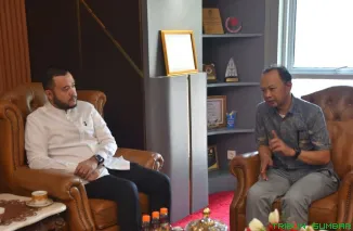 Wali Kota Padang membahas percepatan pembangunan PSEL di TPA Air Dingin sebagai solusi pengolahan sampah menjadi energi listrik dan pengurangan timbunan sampah harian. (Foto: Ist)