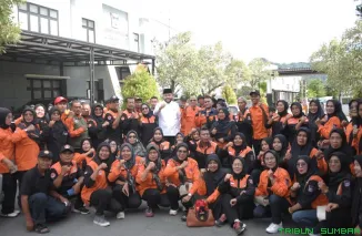 Wali Kota Padang Fadly Amran menghadiri Halal Bihalal KSB Padang Timur sekaligus menegaskan pentingnya peran relawan sebagai garda terdepan penanggulangan bencana. (Foto: Ist)
