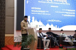 Wali Kota Padang Fadly Amran menghadiri Halal Bihalal Gonjong Limo Padang di UNP Hotel. (Foto: Ist)