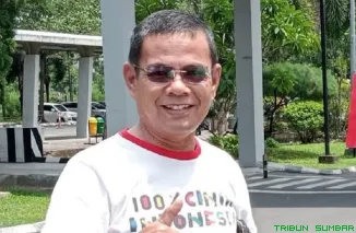 Advokat Mardefni menyampaikan dukungan kepada kandidat Ketua Umum Alumni Universitas Bung Hatta. (Foto: Ist)