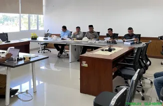 Pimpinan dan anggota DPRD Kota Padang saat menggelar pembahasan LKPJ Wali Kota Tahun Anggaran 2025 di Padang, Selasa (31/3/2026). (Foto: Ist)