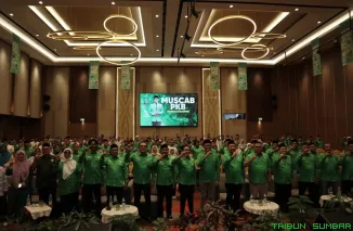 Suasana Musyawarah Cabang (Muscab) PKB se-Sumatera Barat di ZHM Premiere Hotel Padang yang membahas strategi politik dan target perolehan kursi pada pemilu mendatang, Senin (13/4/2026). (Foto: Ist)