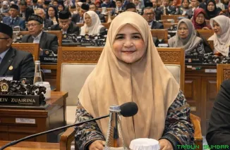 Anggota DPR RI Nevi Zuairina menyoroti masuknya gula rafinasi ke pasar konsumsi yang dinilai mengganggu stabilitas harga dan merugikan petani tebu. (Foto: Ist)