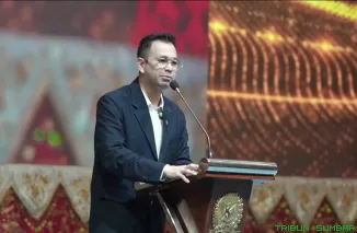 Utusan Khusus Presiden RI, Raffi Ahmad, menyampaikan salam Presiden Prabowo Subianto saat menghadiri pelantikan DPP IKM 2026--2031 di Gedung Nusantara IV DPR RI, Jakarta. (Foto: Ist)