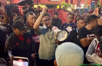 Komisaris Utama Semen Padang FC Ilham Azre menyampaikan respons atas ultimatum suporter. (Foto: Ist)