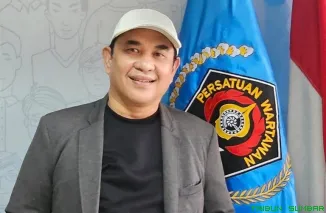 Almarhum Zulmansyah Sekedang, Sekretaris Jenderal PWI Pusat, yang wafat pada usia 53 tahun dan dikenang sebagai tokoh pers nasional yang berperan dalam rekonsiliasi organisasi. (Foto: Ist)