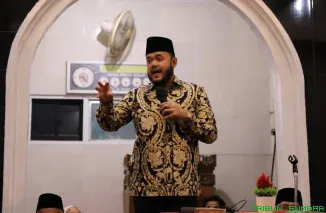Wali Kota Padang Fadly Amran menghadiri kegiatan Halal Bihalal 1447 H di Masjid Muttaqin Parak Kaluek, Kecamatan Pauh, Sabtu (4/4/2026). (Foto: Ist)