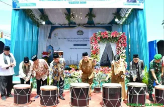 Wakil Wali Kota Padang Maigus Nasir membuka secara resmi MTQ ke-42 tingkat Kecamatan Pauh di pelataran Masjid Istiqlal Binuang. (Foto: Ist)