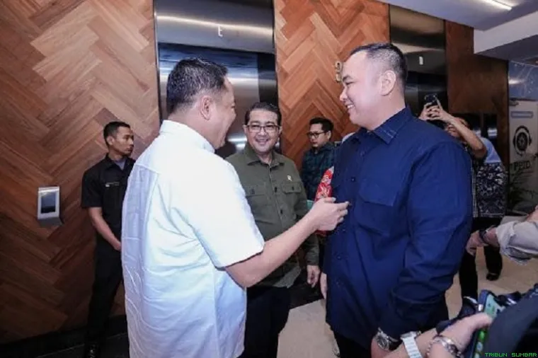 Wakil Ketua DPRD Sumbar Nanda Satria saat melakukan audiensi bersama Menteri Ekonomi Kreatif Teuku Riefky Harsya di Kantor Kementerian Ekraf, Jakarta, Kamis (7/5/2026). (Foto: Ist)
