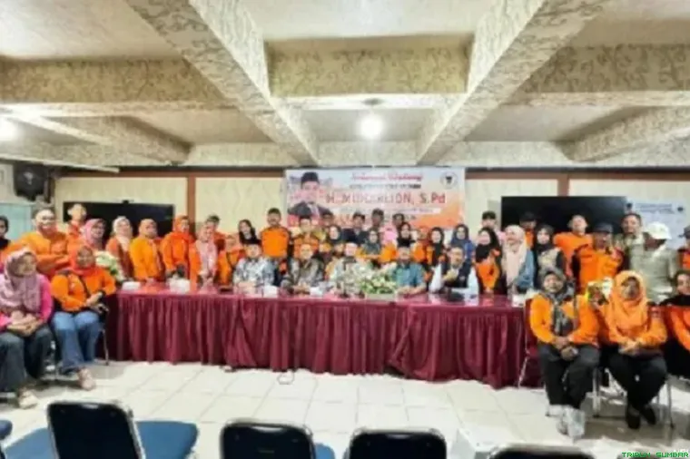Anggota DPRD Padang saat menggelar reses Masa Sidang III Tahun 2026 di sejumlah wilayah Kota Padang untuk menyerap aspirasi masyarakat. (Foto: Ist)
