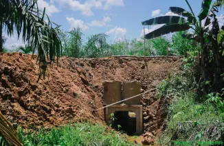 Pemasangan 9 unit box culvert untuk menangani jalan amblas di Nagari Kurnia Selatan, Kecamatan Sungai Rumbai, Minggu (3/5/2026). (Foto: Ist)