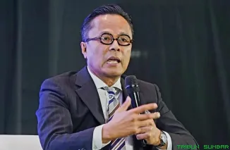 Kepala BP BUMN Dony Oskaria memimpin rapat koordinasi dengan para pimpinan bank pelat merah anggota Himpunan Bank Milik Negara (Himbara) di Jakarta, Rabu (13/5/2026). (Foto: Ist)