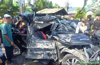 Kecelakaan beruntun di kawasan Jembatan Padang Besi, Kota Padang, Sumatra Barat, Minggu (10/5/2026). (Foto: Ist)