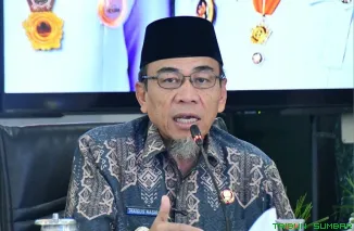 Wakil Wali Kota Padang Maigus Nasir (tengah) memimpin High Level Meeting Tim Pengendalian Inflasi Daerah (TPID) Kota Padang di Gedung Putih Kediaman Resmi Wali Kota, Padang, Kamis (7/5/2026). (Foto: Ist)