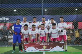 Tim Pertamina FC melakukan pemanasan menjelang pertandingan Turnamen Minisoccer JPS Cup 2026 di Lapangan Mini Soccer Dobi Sport Hub, Padang, Jumat (29/5/2026). (Foto: Ist)