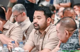 Anggota Komisi V DPR RI Zigo Rolanda memberikan keterangan pers terkait kecelakaan maut antara bus ALS dan truk tangki BBM di Kabupaten Musi Rawas Utara, Sumatera Selatan, di Jakarta, Jumat (8/5/2026). (Foto: Ist)