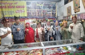"Wah Luar Biasa!" Istri Menaker Puji Kreativitas Buk Welly Pemilik Permata Hati Grup