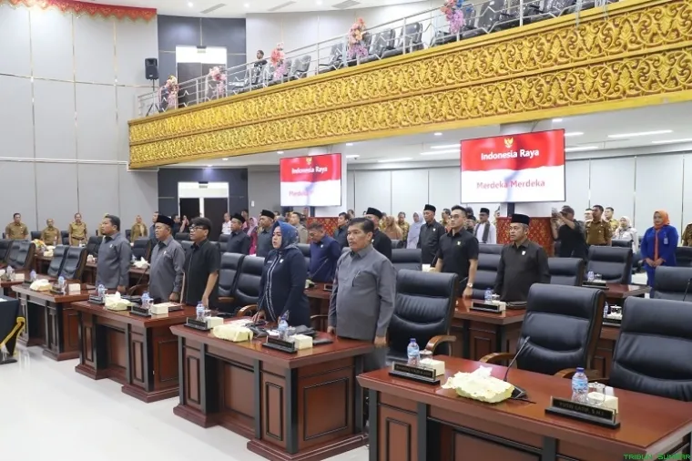 Rapat Paripurna membahas pertanggungjawaban APBD 2025 dan perubahan APBD 2026 serta rancangan peraturan daerah baru. (Foto: Ist)