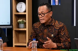Kepala BP BUMN sekaligus COO Danantara Indonesia, Dony Oskaria, menjelaskan alasan pembentukan Danantara sebagai instrumen transformasi dan konsolidasi BUMN nasional dalam sebuah podcast yang tayang pada 10 Juni 2026. (Foto: Ist)