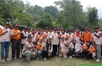 Wakil Wali Kota Padang, Maigus Nasir, secara resmi menutup kegiatan Pelatihan dan Jambore Kelompok Siaga Bencana (KSB) Tahun 2026 di Bumi Perkemahan ABG, Lubuk Minturun, Minggu (14/6/2026). (Foto: Ist)