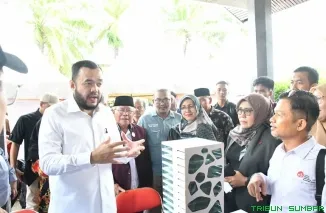 Wali Kota Padang Fadly Amran membuka Smart Entrepreneur Expo 2026 di Kampus UNES-AAI Padang, Sabtu (13/6/2026). (Foto: Ist)