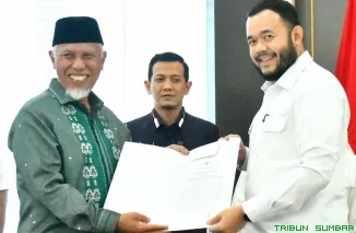 Wali Kota Padang Fadly Amran menghadiri Rapat Koordinasi Pengawasan Distribusi BBM Subsidi di Auditorium Gubernur Sumatera Barat, Kamis (4/6/2026). (Foto: Ist)