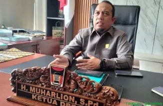 Ketua DPRD Padang, Muharlion. (Foto: Ist)