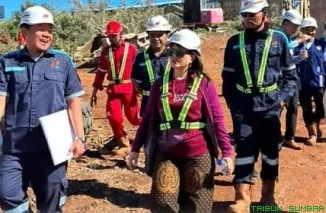 Wakil Menteri Pendidikan Tinggi, Sains, dan Teknologi, Stella Christie, meninjau progres pembangunan Sekolah Garuda di Soe, Nusa Tenggara Timur, Rabu (3/6/2026). (Foto: Ist)