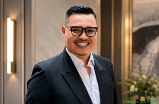 Anggota DPRD Limapuluh Kota, Benni Okva Della, memberikan keterangan pers terkait temuan kesalahan perhitungan Kemampuan Keuangan Daerah (KKD) yang merugikan keuangan daerah. (Foto: Ist)