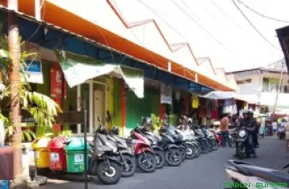 Pasar Tanah Kongsi Padang kini dikembangkan menjadi pusat wisata gastronomi yang terpadu dengan kawasan cagar budaya Kota Tua. (Foto: Ist)