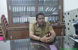 Kepala Bidang Perumahan Dinas Perkim Kota Padang, Virgistia Abizar, menjelaskan program renovasi Rumah Tidak Layak Huni (RTLH) tahun 2026 di Padang, Rabu (10/6/2026). (Foto: Ist)