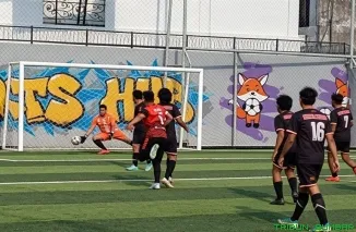 Tim Semen Padang merayakan gelar juara JPS Cup 2026 usai mengalahkan Bawaslu dengan skor 5-2 pada partai final di Padang, Sabtu (6/6/2026). (Foto: Ist)