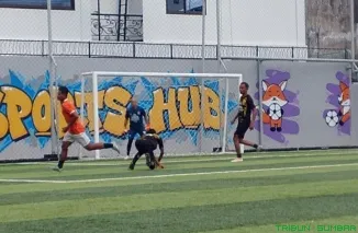 Pemain Semen Padang merayakan kemenangan usai menundukkan Bank Nagari dengan skor 2-1 pada laga semifinal JPS Cup 2026 di Padang, Sabtu (6/6/2026). (Foto: Ist)