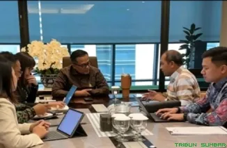 Kepala BP BUMN sekaligus COO Danantara Indonesia, Dony Oskaria, melakukan pertemuan dengan Wakil Menteri Hukum Prof. Eddy O.S. Hiariej di Jakarta, Kamis (11/6/2026). (Foto: Ist)