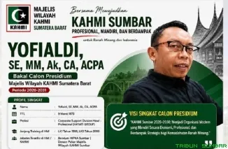 Yofialdi saat menyampaikan visi-misi dan 5 pilar strategis kemajuan KAHMI Sumbar di hadapan tim seleksi. (Foto: Ist)