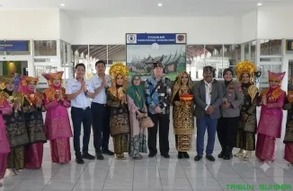 Suasana kedatangan penumpang di Bandara Internasional Minangkabau. BPS Sumbar mencatat lonjakan kunjungan wisatawan mancanegara pada Mei 2026. (Foto: Ist)