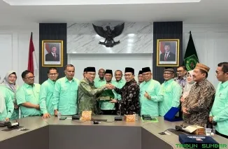 Wakil Wali Kota Padang Maigus Nasir bersama rombongan saat melakukan koordinasi dan konsultasi perkuat kerukunan umat beragama di Kementerian Agama RI, Rabu (1/7/2026). (Foto: Ist)