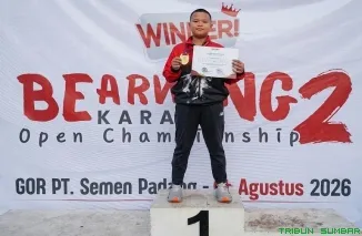 Capaian prestasi siswa SMP Negeri 2 Padang di kejuaraan Bearwong Open. (Foto: Ist)