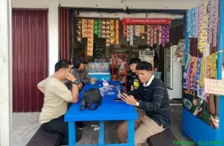 Tim Roni Pasla telah menyiapkan seluruh kelengkapan berkas pendaftaran bakal calon Ketua KNPI Tanah Datar. Formulir rencananya diserahkan menjelang batas akhir pendaftaran pada Minggu (30/8/2026) malam. (Foto: Ist)