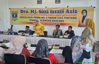 Suasana sosialisasi Peraturan Daerah Nomor 4 Tahun 2023 tentang Penanggulangan Bencana yang disampaikan Anggota Komisi IV DPRD Provinsi Sumbar Sitti Izzati Aziz kepada warga Nagari Ketaping, Kecamatan Batang Anai, Minggu (9/8/2026). (Foto: Ist)