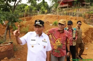 Wakil Wali Kota Padang Maigus Nasir beserta jajaran meninjau lokasi lahan pembangunan Hunian Tetap (Huntap), Senin (11/8/2026). (Foto: Ist)